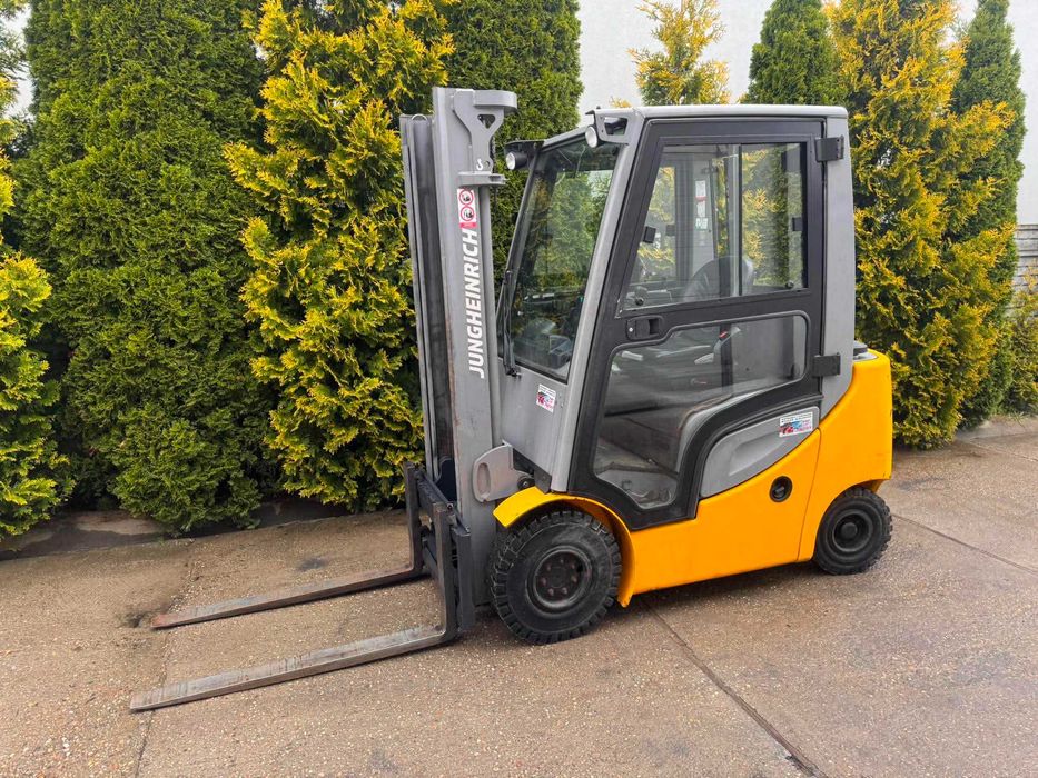 Wózek widłowy Jungheinrich DFG 320s Diesel 2000kg