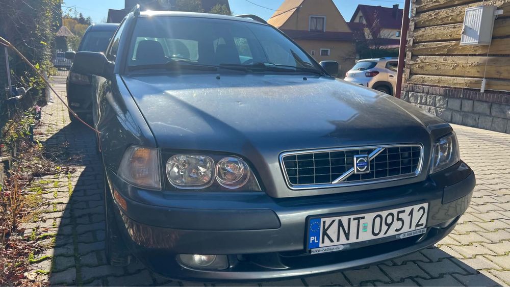 Volvo V40 2004 rocznik