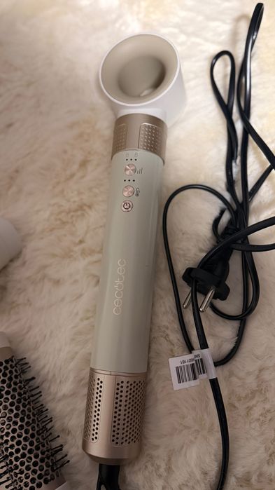 Secador cecotec 14 em 1