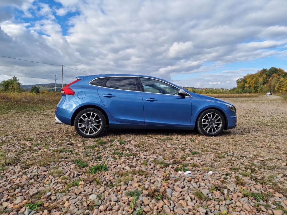 Volvo V40 Volvo v40 R-Designe Bezwypadkowy! zadbany pierwszy właściciel w Polsce