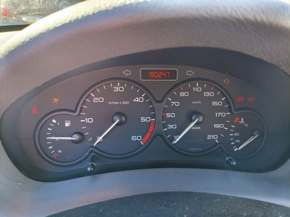 Peugeot 206 com teto panorâmico