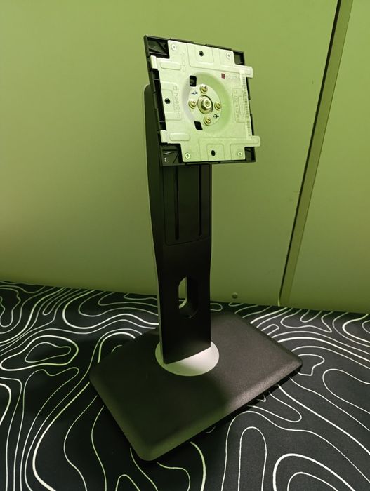 Монитор 22" Dell P2212Hb. Кранштейн.