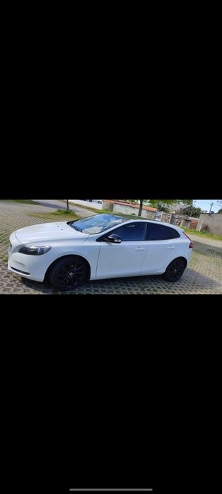 Volvo V40 D2 1.6 Diesel | Teto Panorâmico | Motor e Caixa Substituídos