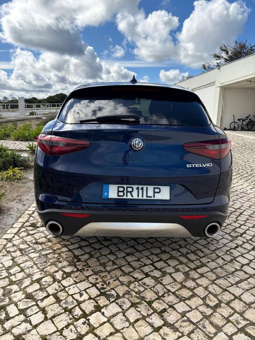 Alfa Romeo Stelvio 2018 — photo 3