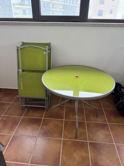 Mesa de exterior c/4 cadeiras