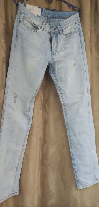 Мужские стильные джинсы