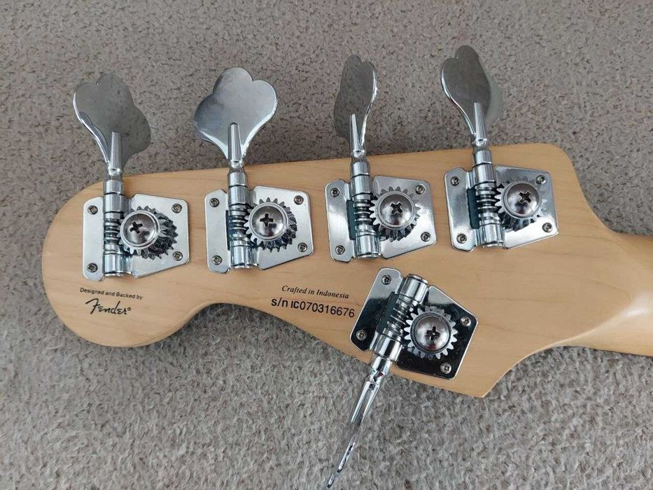 Squier Jazz Bass 5 Deluxe Active Gitara Basowa Bas Aktywna 5 strunowa