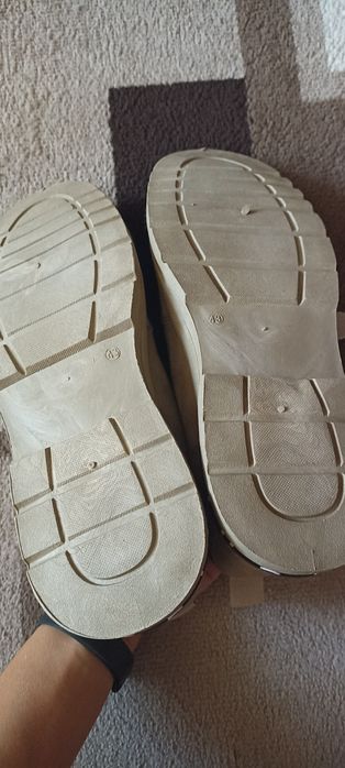 Чоловіче взуття 43 розмір на етикетці, 27 см устілка