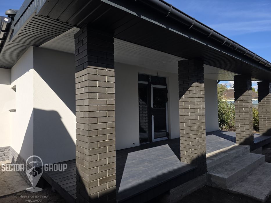 Напроти лікарні. 100кв.м., 2 тераси, 6 соток.