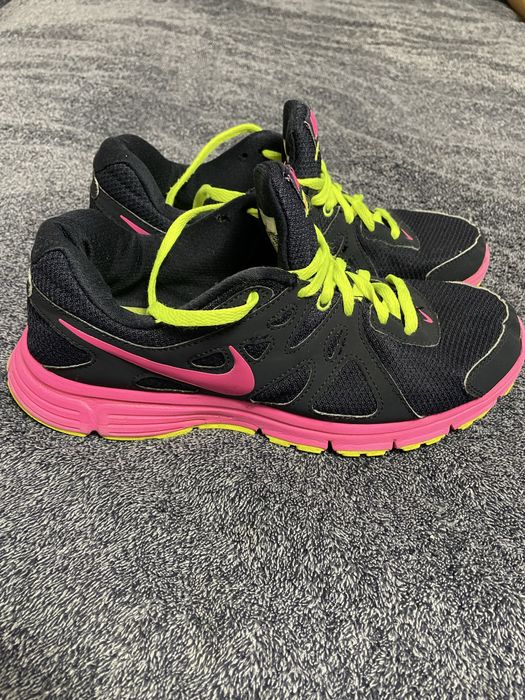 Кросівки Nike revolution 2