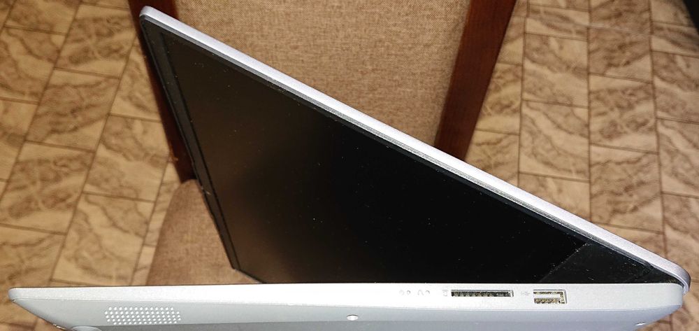 Lenovo /17,3" /i3-1115/SSD 1 Tb/8 Gb DDR4/батарея 4 час