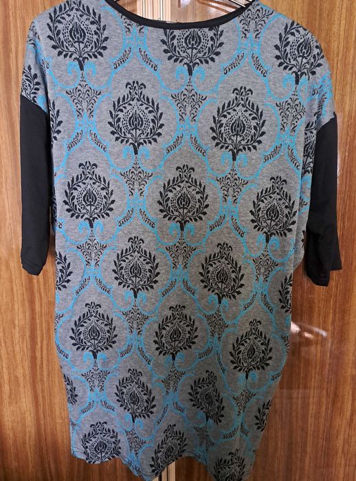 Продам жіночу туніку р. 50