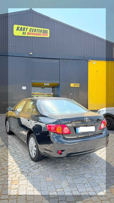 Toyota Corolla 1.4 VVT-i Sol 2009 - Gasolina - Muito bem estimado