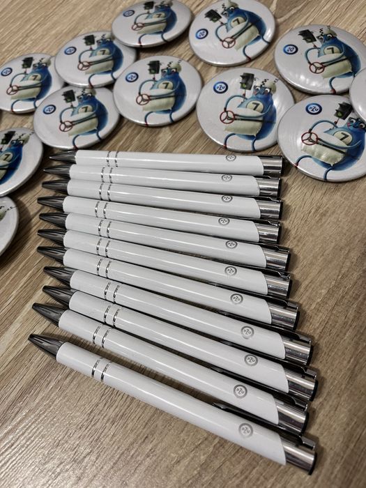 Zawieszki i dlugopisy promocyjne PZU