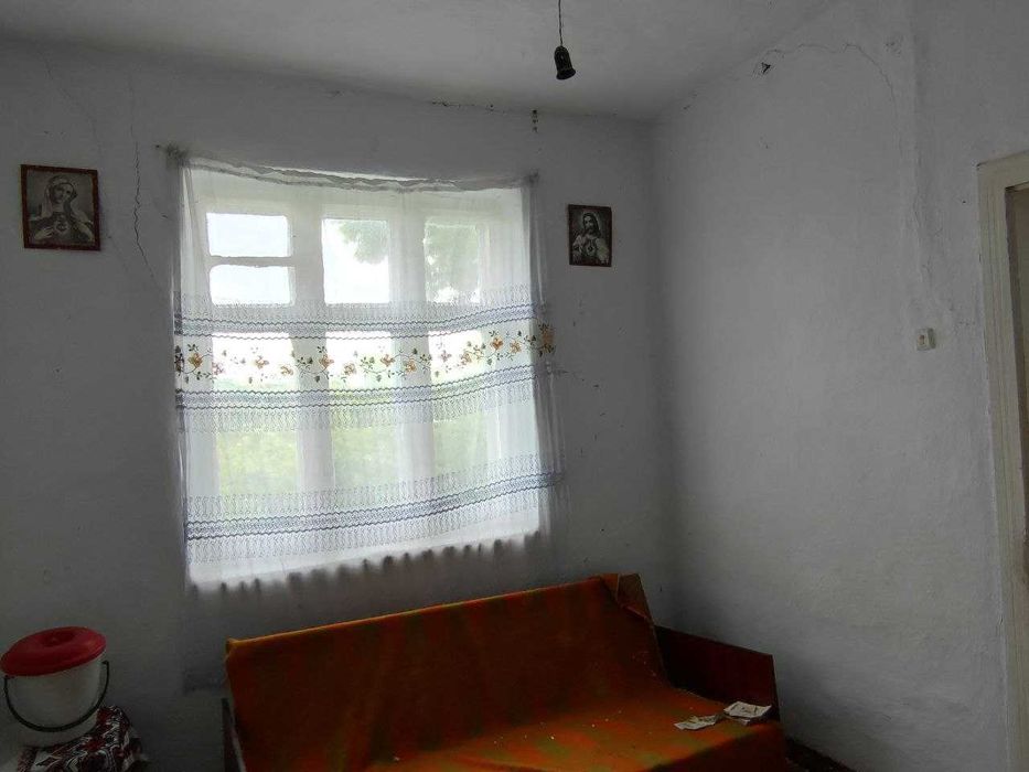 Продається цегляний будинок, у Галицькому районі, село Нові Скоморохи.