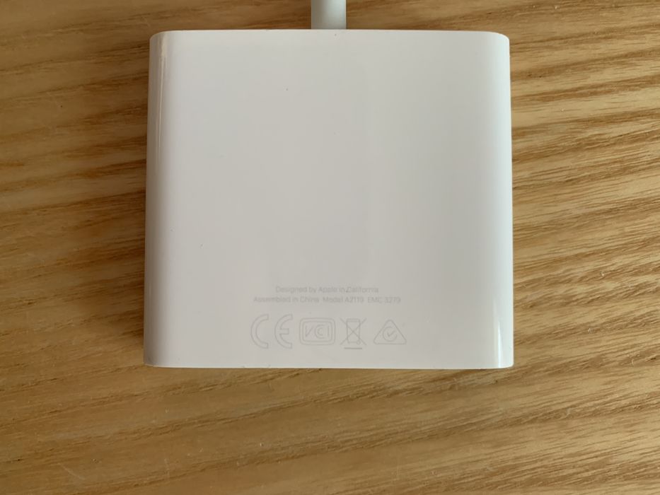 Apple USB C Hub A2119 EMC3279