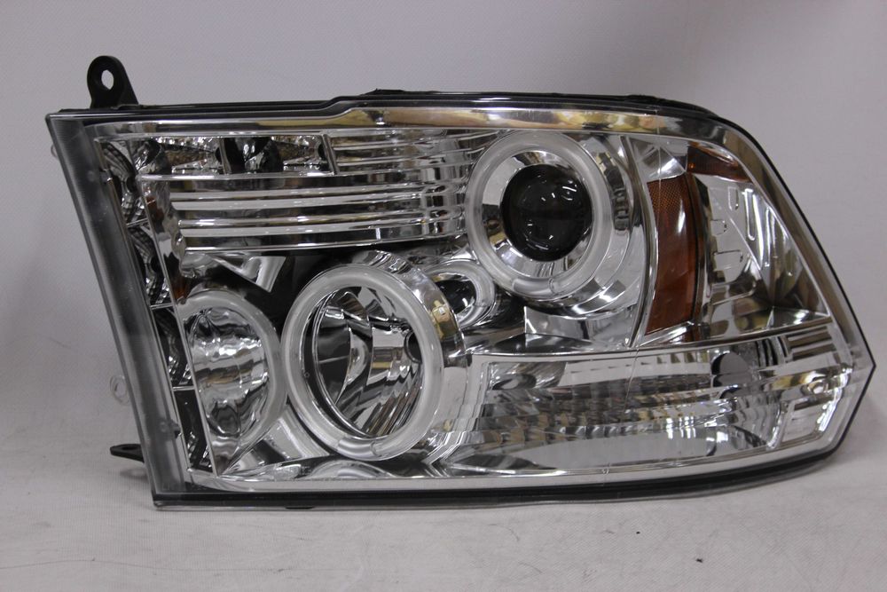 Lampy reflektory przednie przód DODGE RAM 09-18 RINGI LED TUNING CHROM