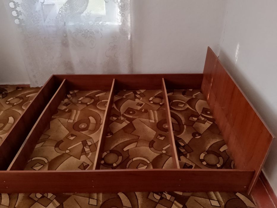 Продам двухспальне ліжко!