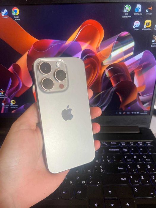 Iphone 15 pro 128gb гарний стан як новий