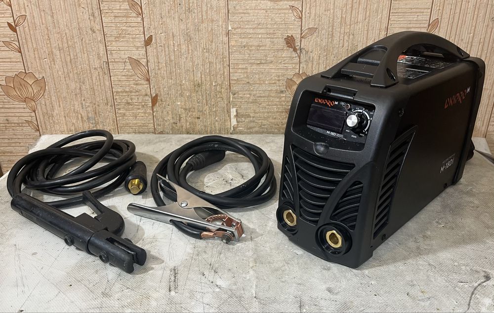 Dnipro-M M-18D Зварювальний Апарат MMA 180A