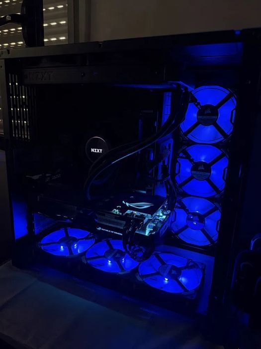 Desktop i5 9600k / 16 GB ddr4 / RTX 2060 6GB