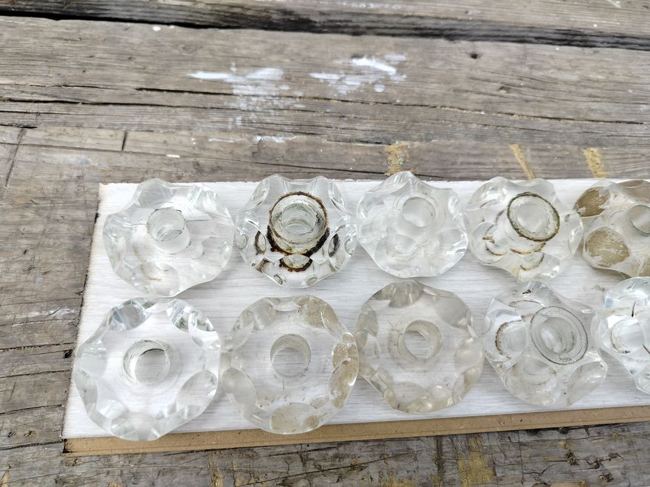 Ручки из оргстекла.