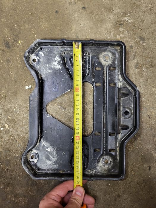 Площадка аккумулятора Mercedes