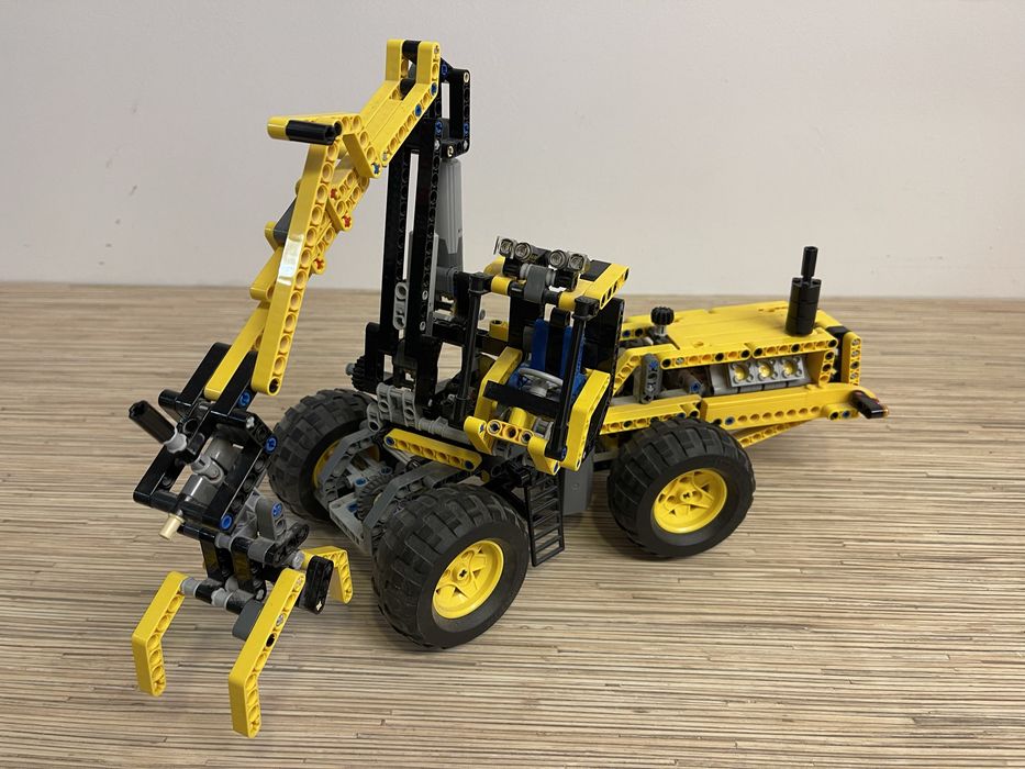 Lego 8265 b model hotsell