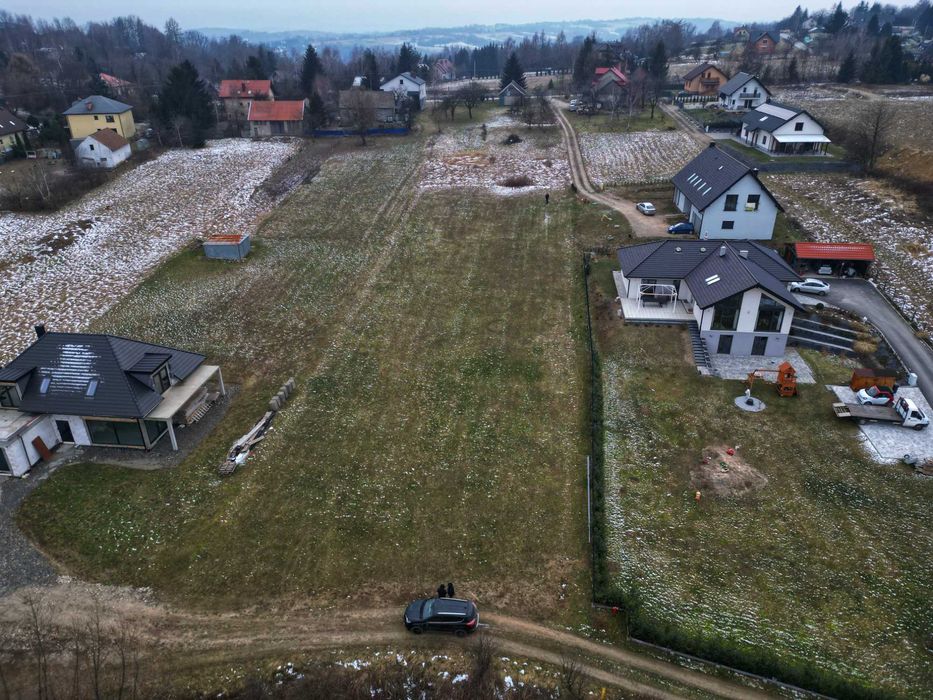 Widokowa działka Pogórze Wielickie, Biskupice – media, podział na 2