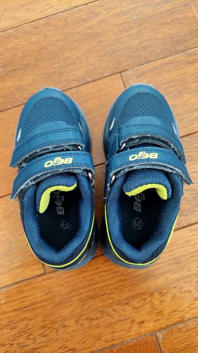 Buty chłopięce sportowe r 23