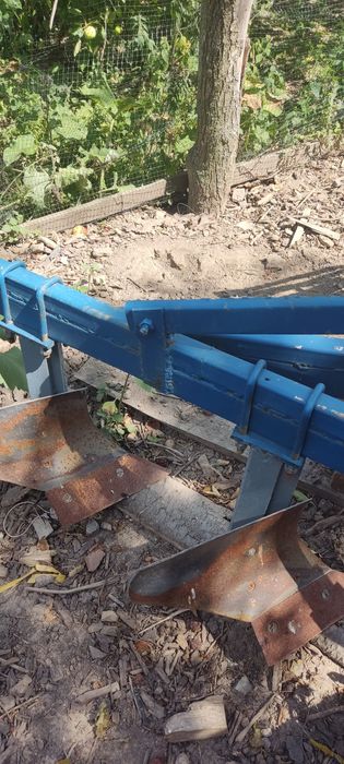 Продам плуг 3 корпуса