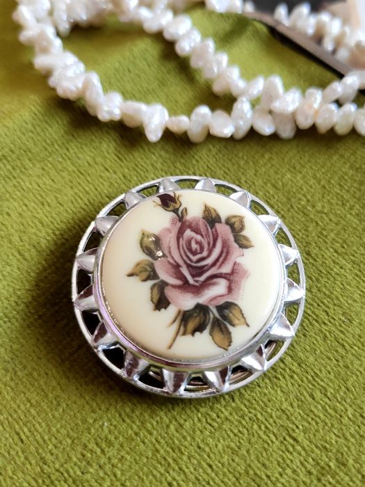 Wiktoriańska broszka klips,róża.