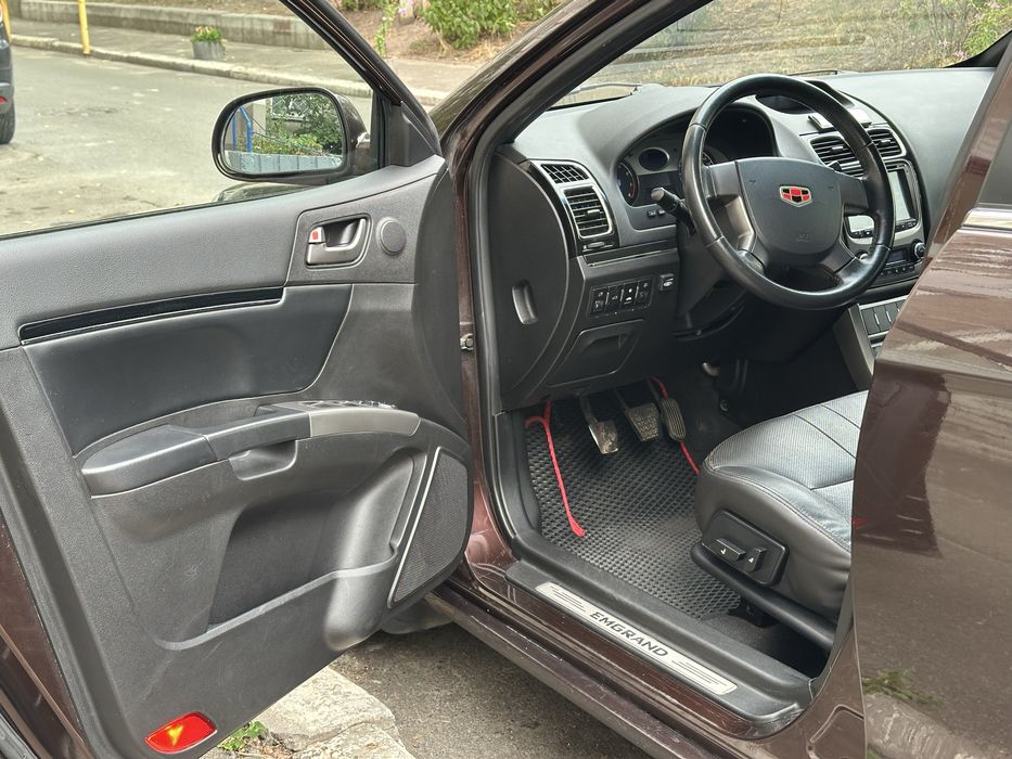 Geely Emgrand EC7 RV