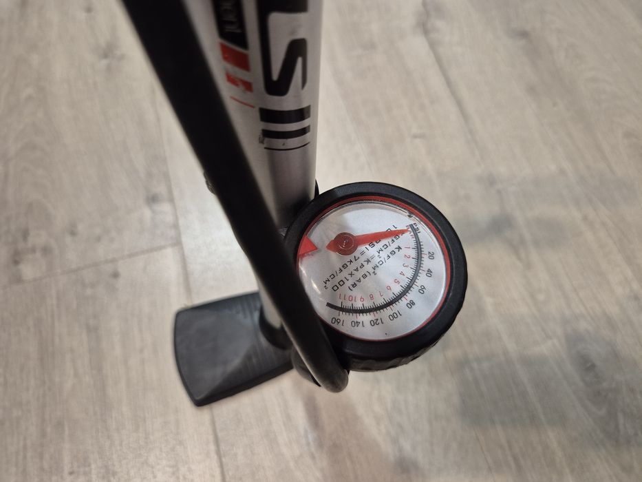 Pompka rowerowa podłogowa KLS Blowmaster Pro | Z manometrem