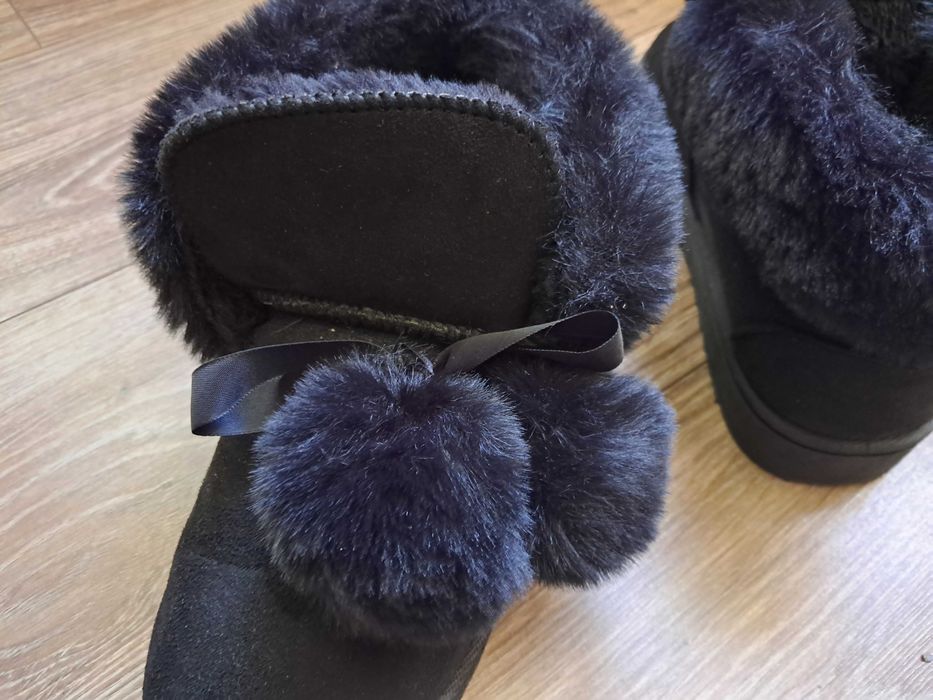 Угги короткие с помпонами, 38 размер