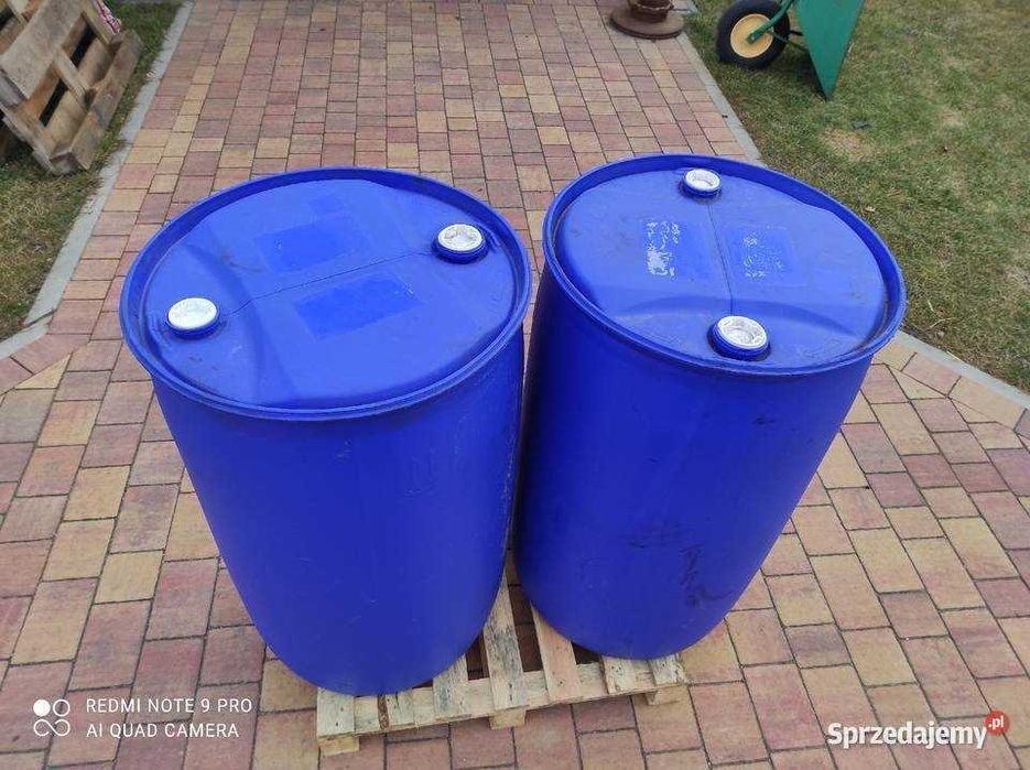 Beczki plastikowe 220l.