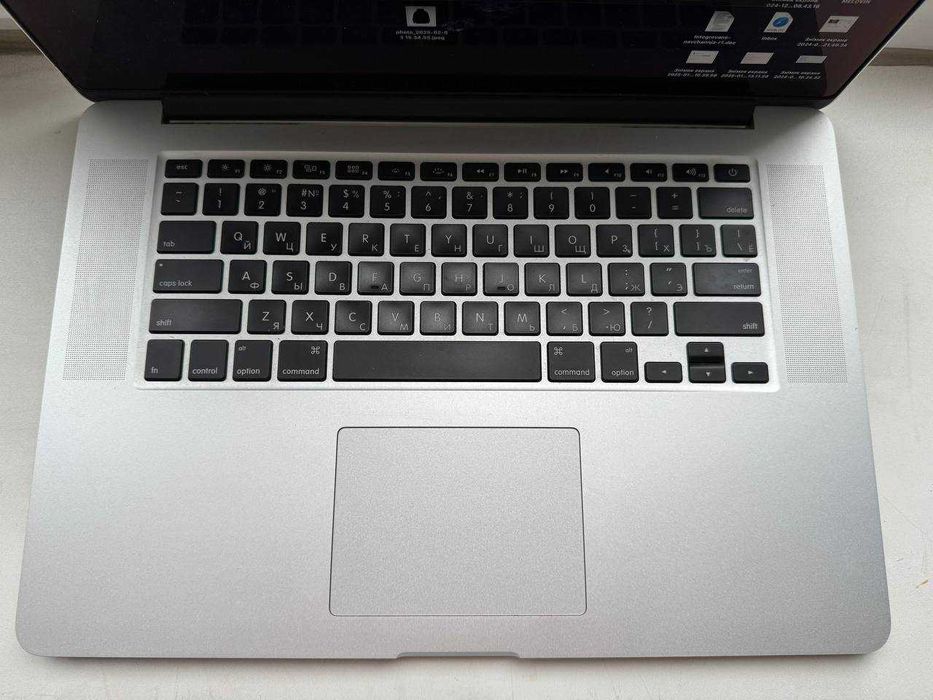 MacBook Pro retina, 15-inch (2015), 16Гб