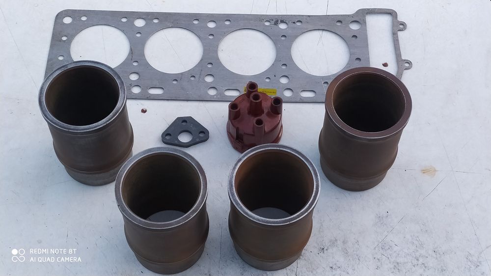 Поршневая группа москвич+ запчасти,прокладка,крышка трамблера