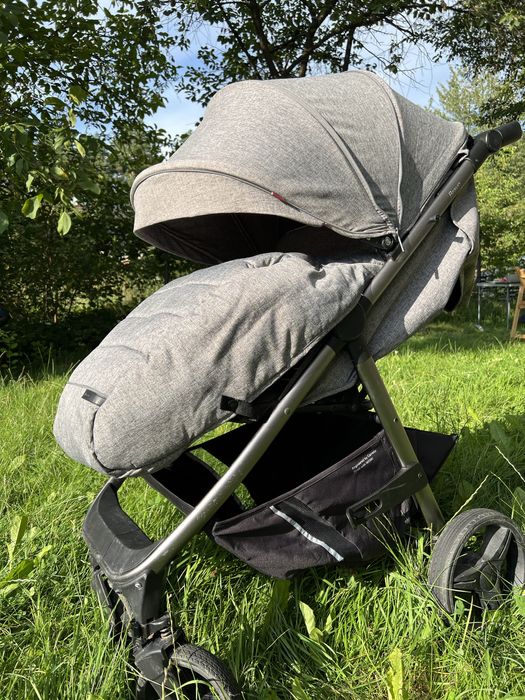 Прогулянковий візок carello bravo