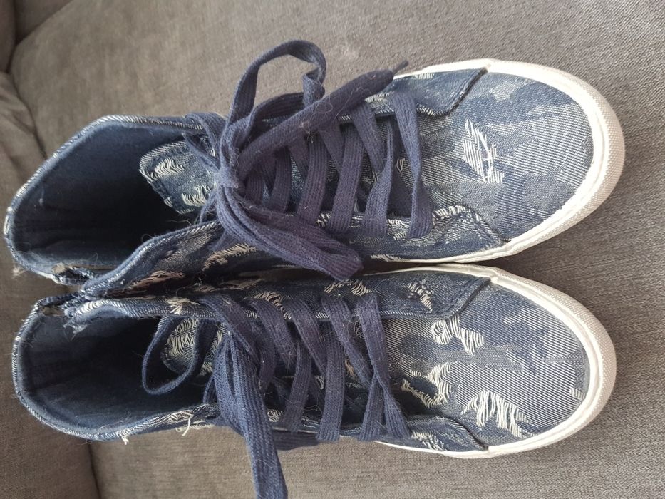 Lekkie buty benetton  chłopięce r. 38