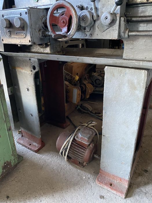 Продам токарний верстат ТВ 4(станок)