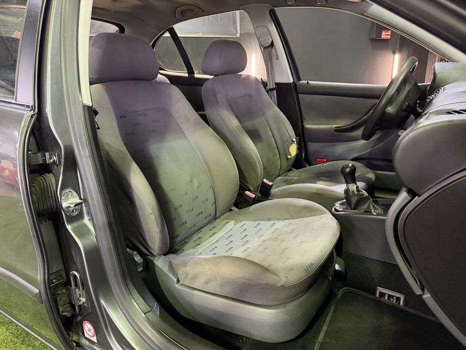 Seat Leon 1.4i                          .