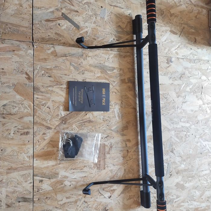 Składany drążek do podciągania