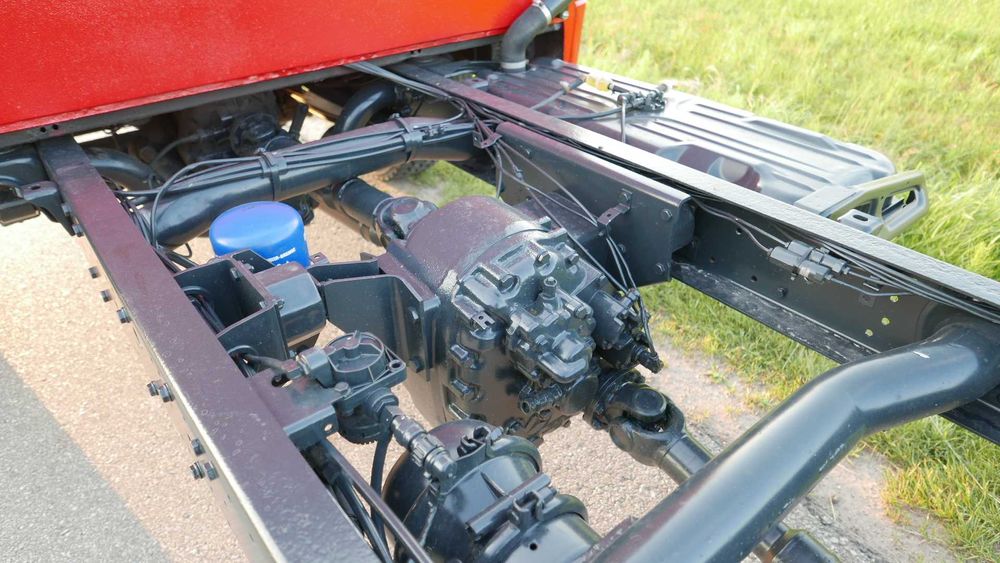 Mercedes VARIO 4X4 614 UNIMOG rama KIPER zwyżka HDS Hak KamperWywrotka