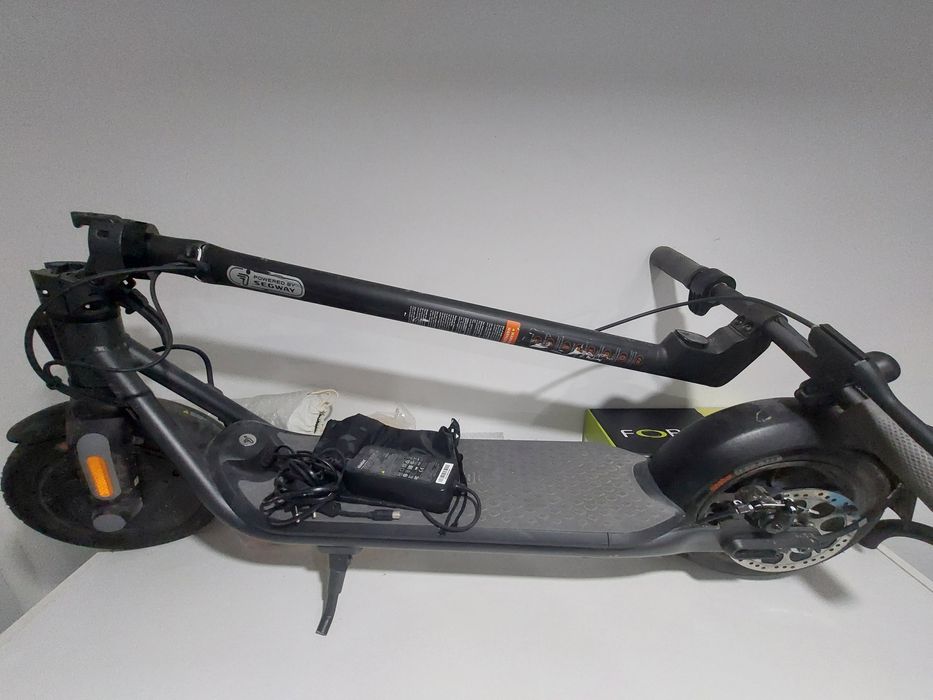 Trotinete Segway Ninebot E2 + 1 Pneu