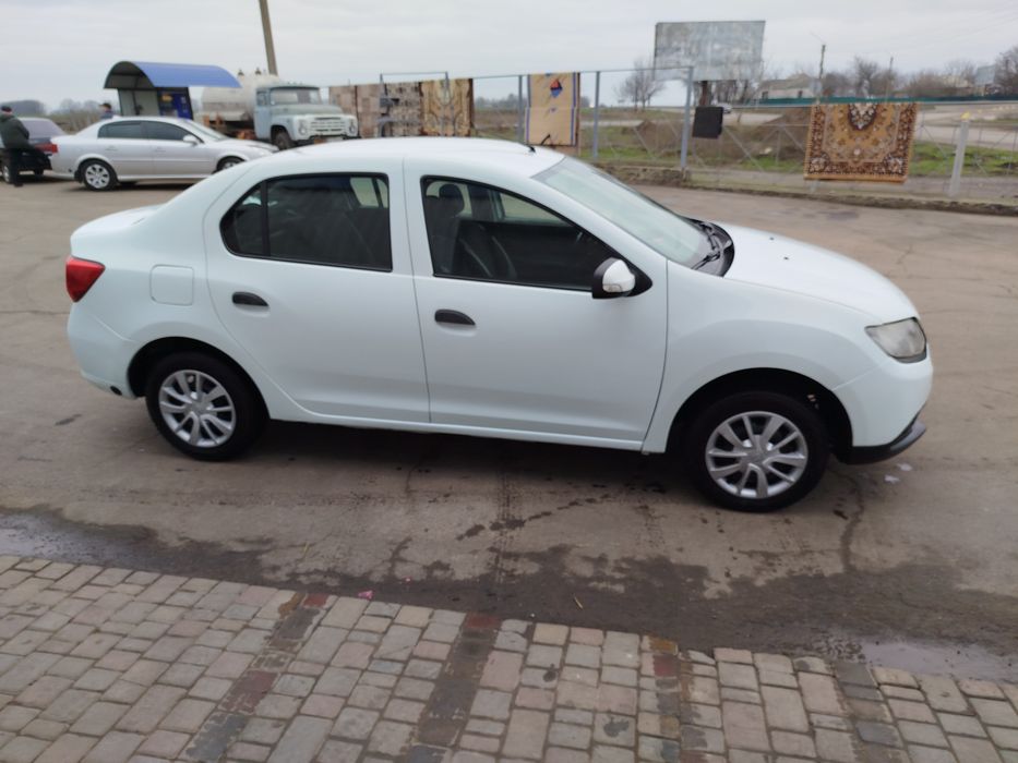 Продам логан 2016 рік газ 4