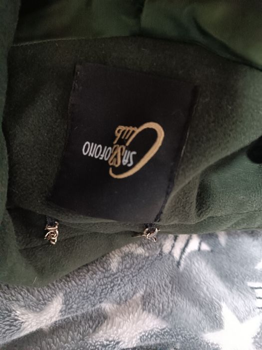 Гарне молодіжне пальто.