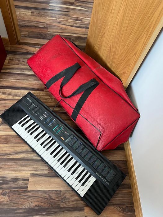 Piano em bom estado