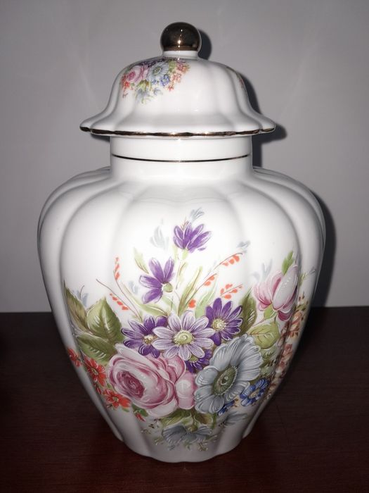 Potes e guarda jóias porcelana