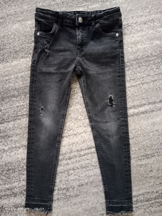 Джинси дитячі в чудовому стані